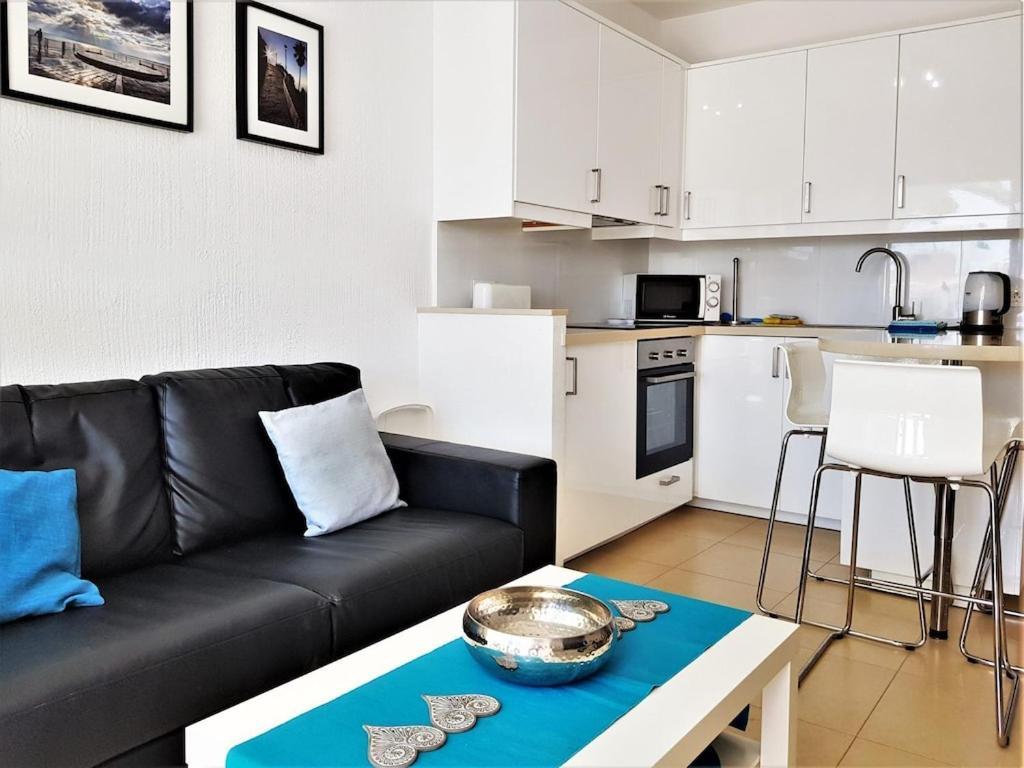 Edificio Verdemar - Stunning 1 Bed Apartment With Pool & Sea Views Нерха Екстериор снимка