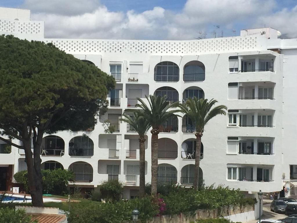 Edificio Verdemar - Stunning 1 Bed Apartment With Pool & Sea Views Нерха Екстериор снимка