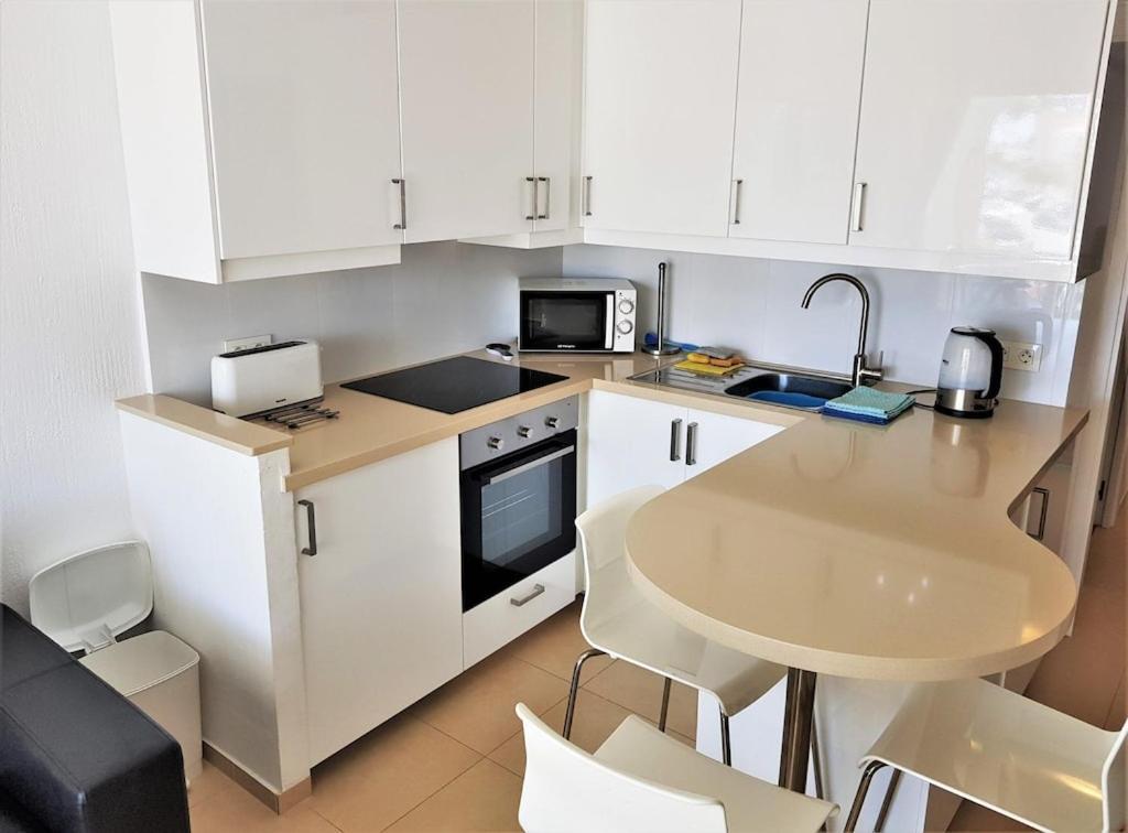 Edificio Verdemar - Stunning 1 Bed Apartment With Pool & Sea Views Нерха Екстериор снимка